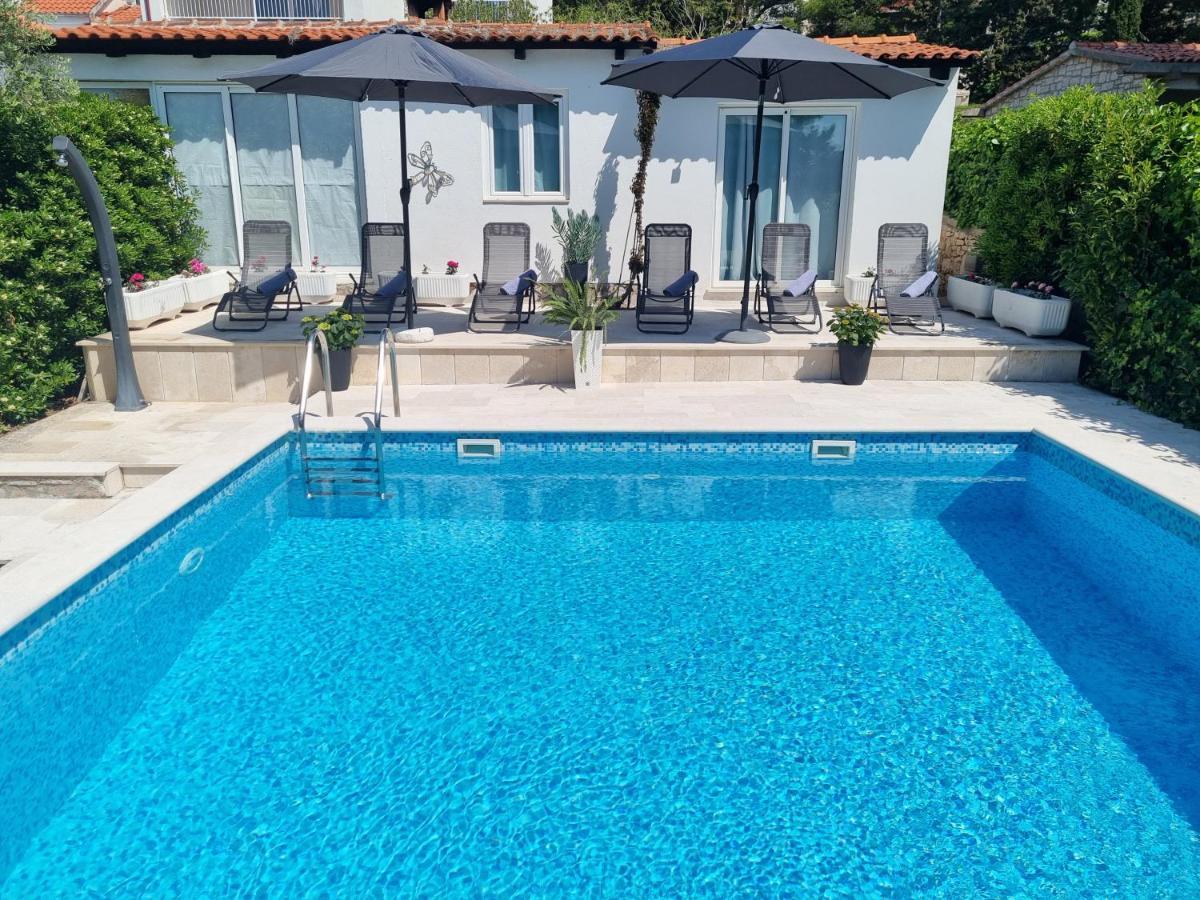 Villa Ilaria Бол Екстер'єр фото