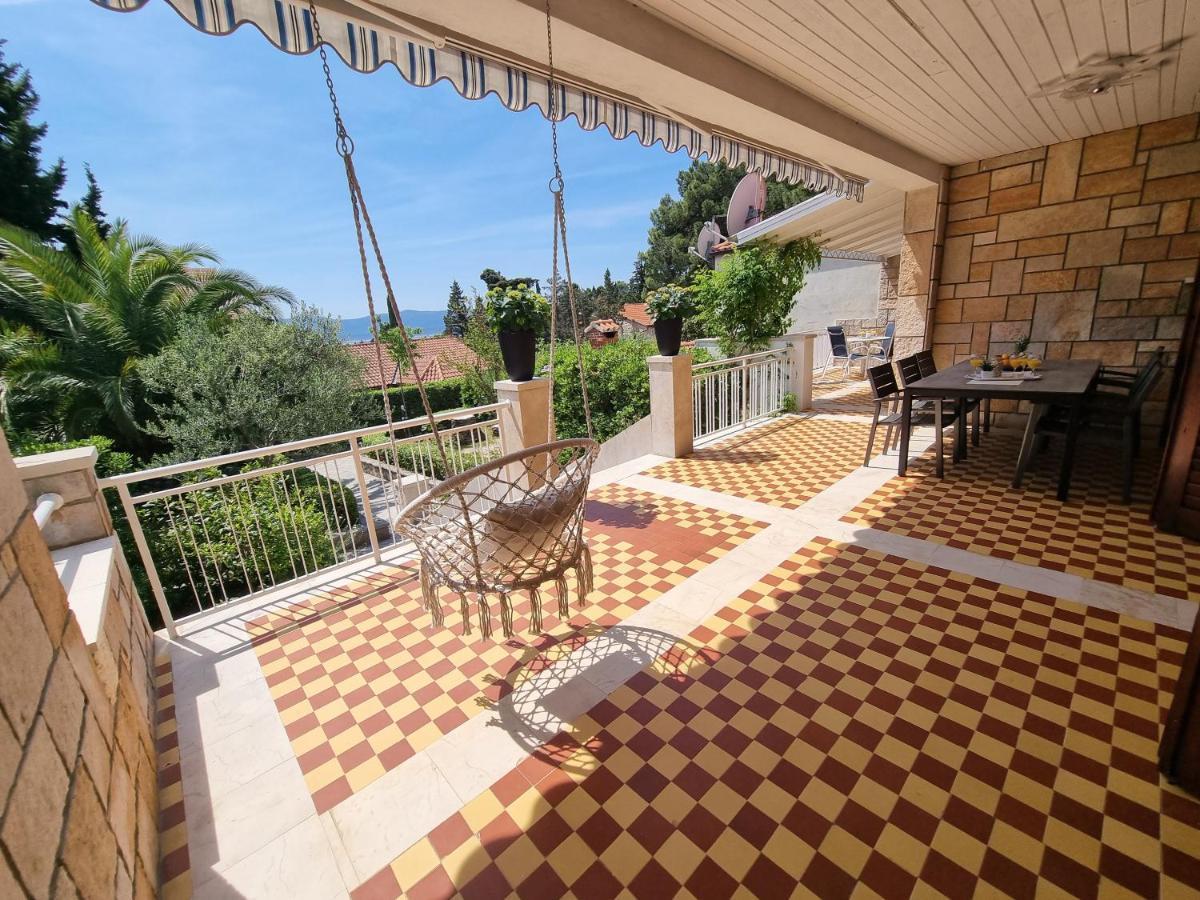 Villa Ilaria Бол Екстер'єр фото